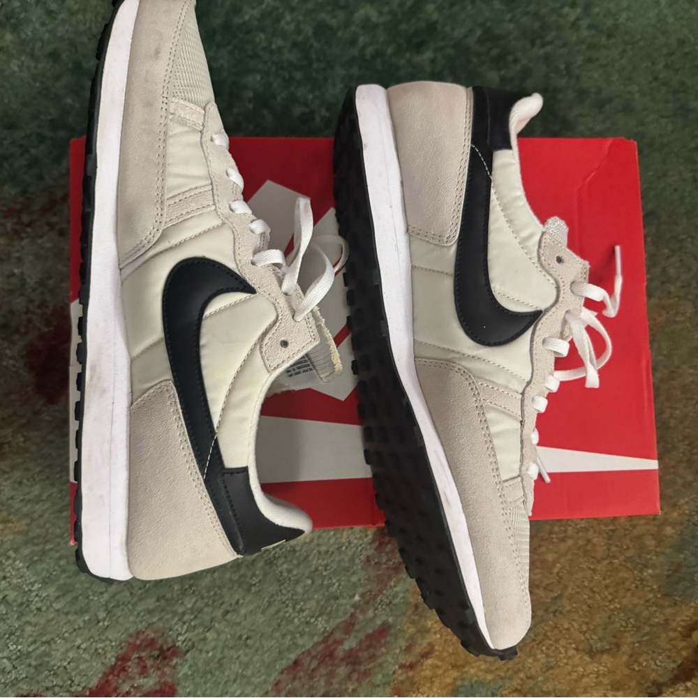 Nike Men's Challenger OG Cream/Black Sneakers for sale size 10.5